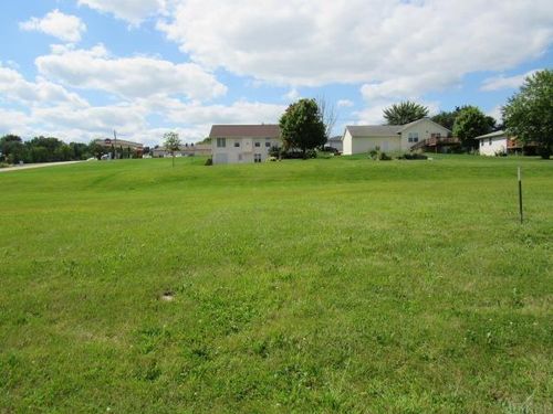 100 5th Avenue Ct, Coggon, IA, 52218-8200 | Card Image