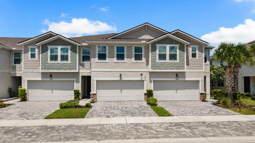 19385 Monarch Wind Way, Lutz, FL, 33558-5642 | Card Image