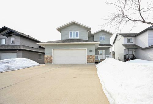 11037 67 Ave, Grande Prairie, AB, T8W2Y8 | Card Image