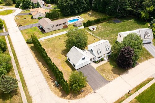 477 Stockdale Cir, Rollinsford, NH, 03869-5638 | Card Image