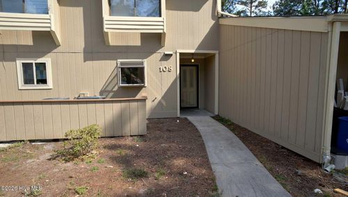 108 Quarterdeck, New Bern, NC, 28562 | Card Image