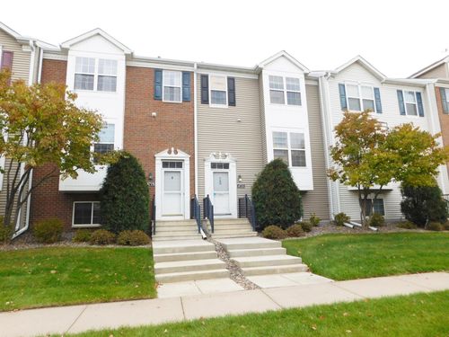 4723 Woodland Ave, Shakopee, MN, 55379-5804 | Card Image