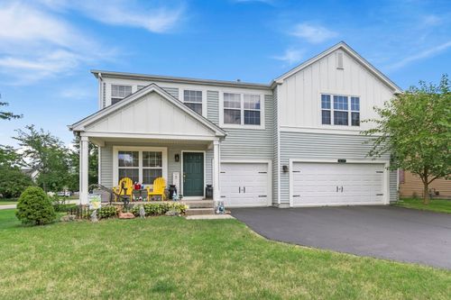 214 E Lark Ave, Cortland, IL, 60112-4035 | Card Image