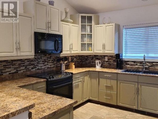 3601 Navatanee Dr, House other with 4 bedrooms, 3 bathrooms and 4 parking in Kamloops BC | Image 12