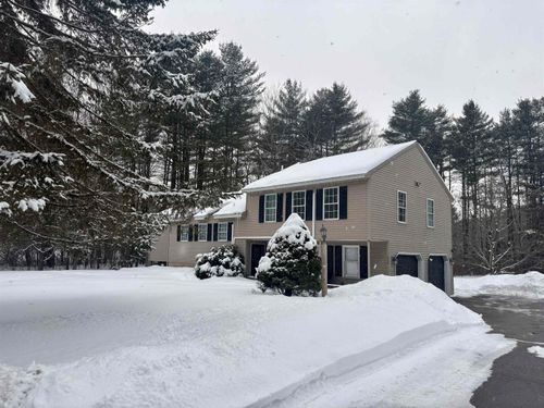 524 Union Rd, Belmont, NH, 03220-3834 | Card Image