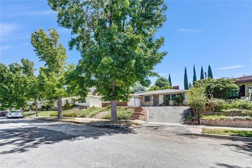 9818 Creemore Dr, Tujunga, CA, 91042-2903 | Card Image