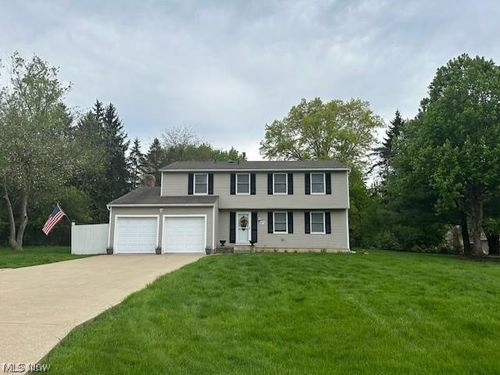 1674 Beckwith Dr, Hudson, OH, 44236-3830 | Card Image