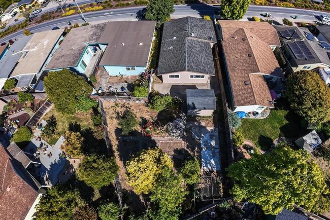 627 Bridge St, House other with 2 bedrooms, 1 bathrooms and 1 parking in Watsonville CA | Image 18