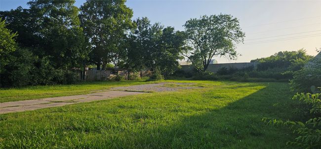 View of yard | Image 7