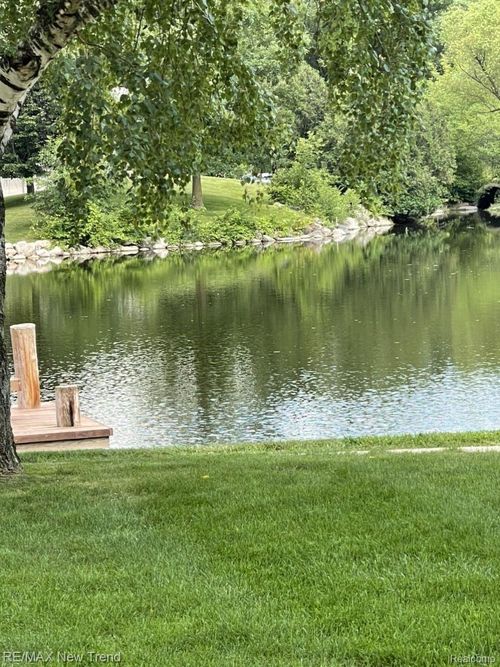 779 Watersedge Dr, Ann Arbor, MI, 48105-2516 | Card Image