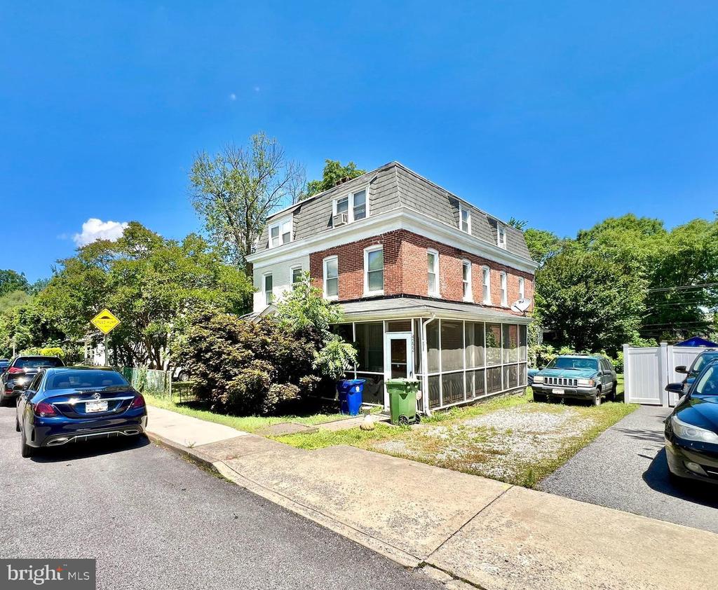 Parkmont Ave, Baltimore, MD 21206