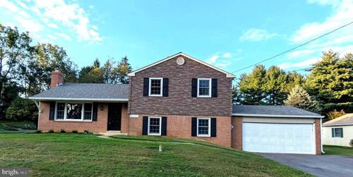 1221 Boulder Ln, WEST CHESTER, PA, 19382-5702 | Card Image