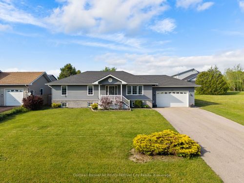 695 Hamilton Street, Huron Kinloss, ON, N0G2H0 | Card Image