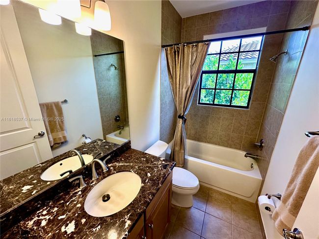 119 Riverwalk Cir E, Townhouse with 3 bedrooms, 3 bathrooms and null parking in Plantation FL | Image 16