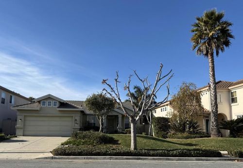 1797 Windsor St, Salinas, CA, 93906-7214 | Card Image