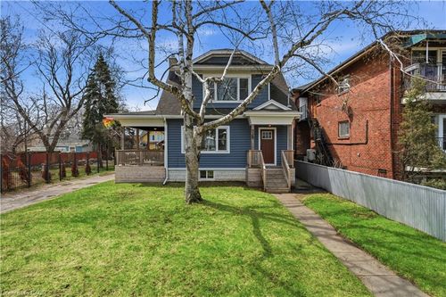 838 Beach Blvd, Hamilton, ON, L8H6Z4 | Card Image