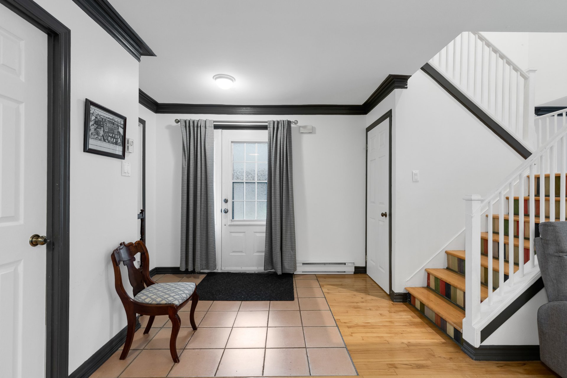 Residential in Dollard-Des-Ormeaux