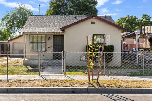 2312 S Holly Ave, Fresno, CA, 93706-4450 | Card Image