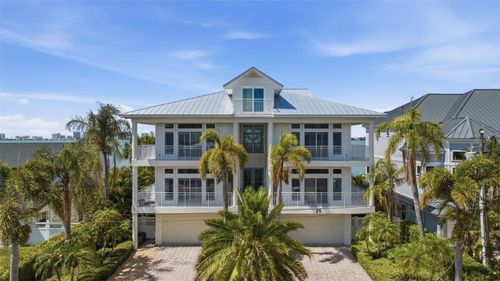 24 N Pine Cir, BELLEAIR, FL, 33756-1640 | Card Image