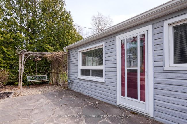12 Guelph St, House other with 3 bedrooms, 1 bathrooms and 4 parking in Sauble Beach ON | Image 7