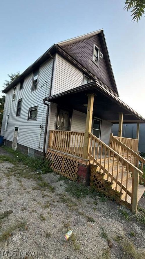 11410 Union Ave, Cleveland, OH, 44105-1802 | Card Image