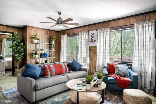 236 Judd Ln, MOUNT JACKSON, VA, 22842-3437 | Card Image