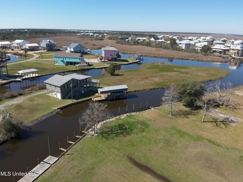 250 Tarpon Dr, Bay Saint Louis, MS, 39520-9016 | Card Image