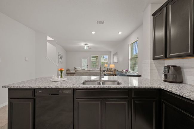 13712 Fallsprings Way, House other with 4 bedrooms, 3 bathrooms and 6 parking in Manor TX | Image 6