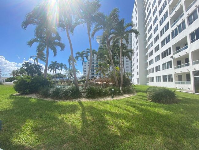 APT-506 - 5005 Collins Ave, Condo with 1 bedrooms, 2 bathrooms and null parking in Miami Beach FL | Image 19