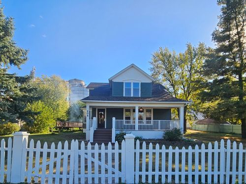 205 W North St, Leland, IL, 60531-3146 | Card Image