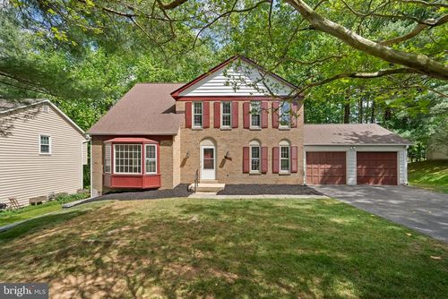 8208 Inverness Hollow Ter, POTOMAC, MD, 20854-2726 | Card Image
