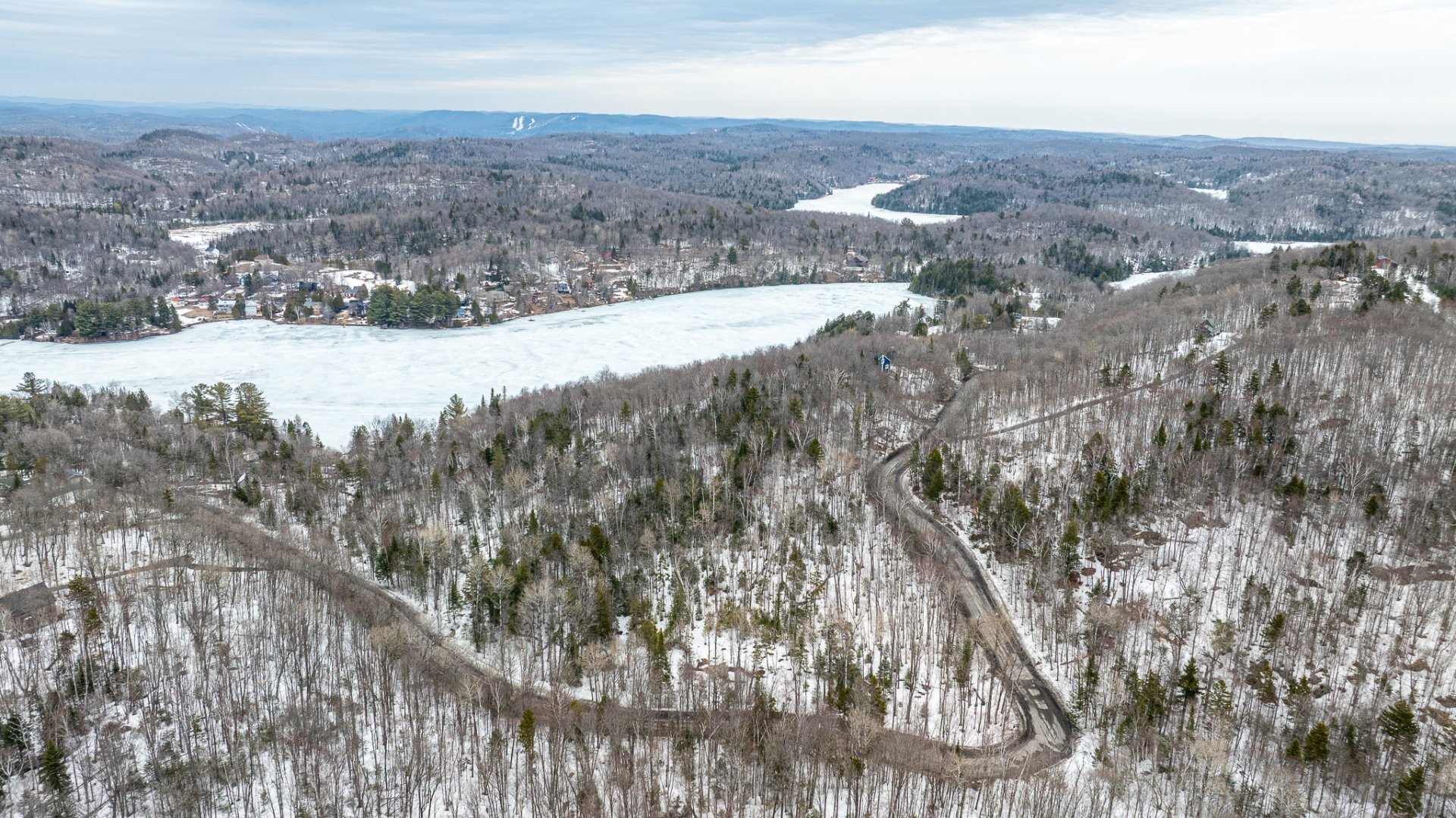 Land in Saint-Sauveur 4