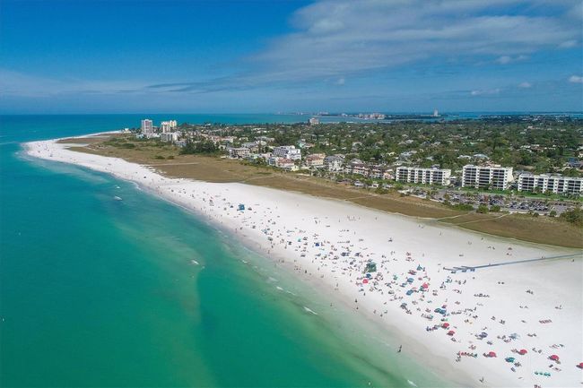 4937 Oxford Dr, House other with 3 bedrooms, 2 bathrooms and null parking in SIESTA KEY FL | Image 49