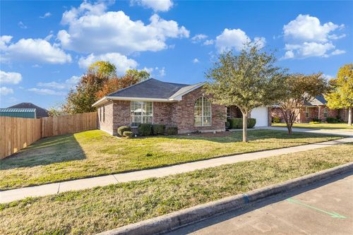 906 Roseanne Drive, Commerce, TX, 75428 | Card Image