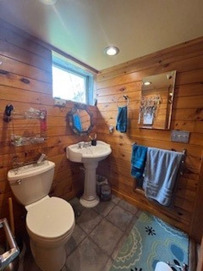 798 Hecla Road, House other with 3 bedrooms, 2 bathrooms and 2 parking in Mt. Pleasant Twp - Wml PA | Image 17