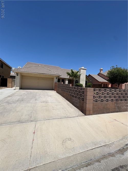 1737 Sequoia Dr, Henderson, NV, 89014-3571 | Card Image
