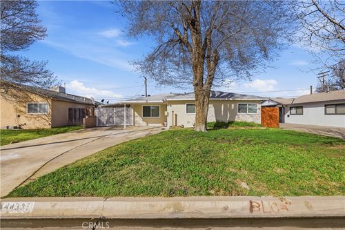 44335 Glenraven Rd, Lancaster, CA, 93535-3632 | Card Image
