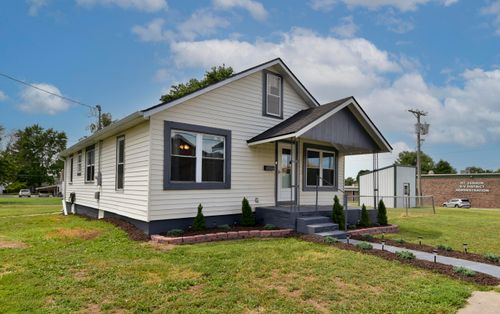 330 W Sloan St, Mount Vernon, MO, 65712-1733 | Card Image