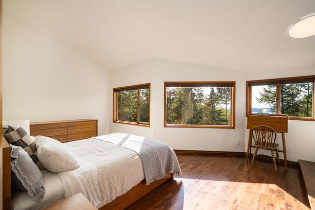 1557 White Sails Dr, House other with 3 bedrooms, 3 bathrooms and 4 parking in Bowen Island BC | Image 13