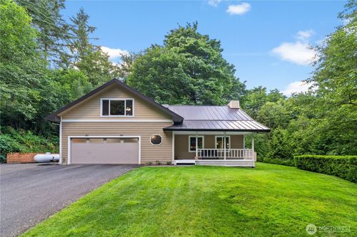 15613 230th Ave Se, Issaquah, WA, 98027-8426 | Card Image