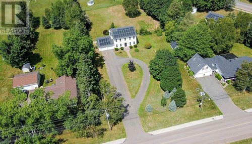 14 Royalty Rd, Charlottetown, PE, C1E1T8 | Card Image