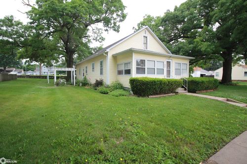 322 N 12th St, Clarinda, IA, 51632-1704 | Card Image