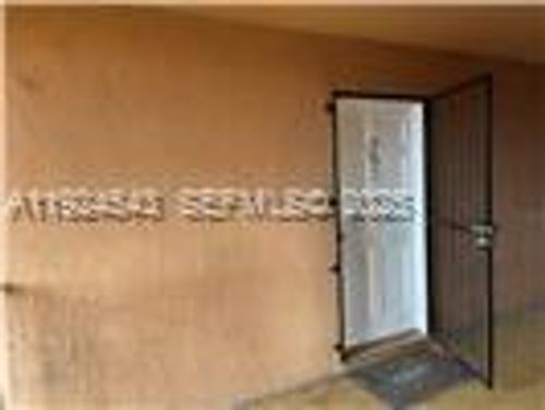 apt-302-1471 W 43rd Pl, Hialeah, FL, 33012-7641 | Card Image