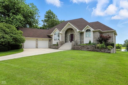 1326 Pebble Brook Dr, Noblesville, IN, 46062-8444 | Card Image