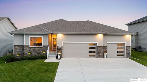 19825 Briar St, Gretna, NE, 68028-5067 | Card Image