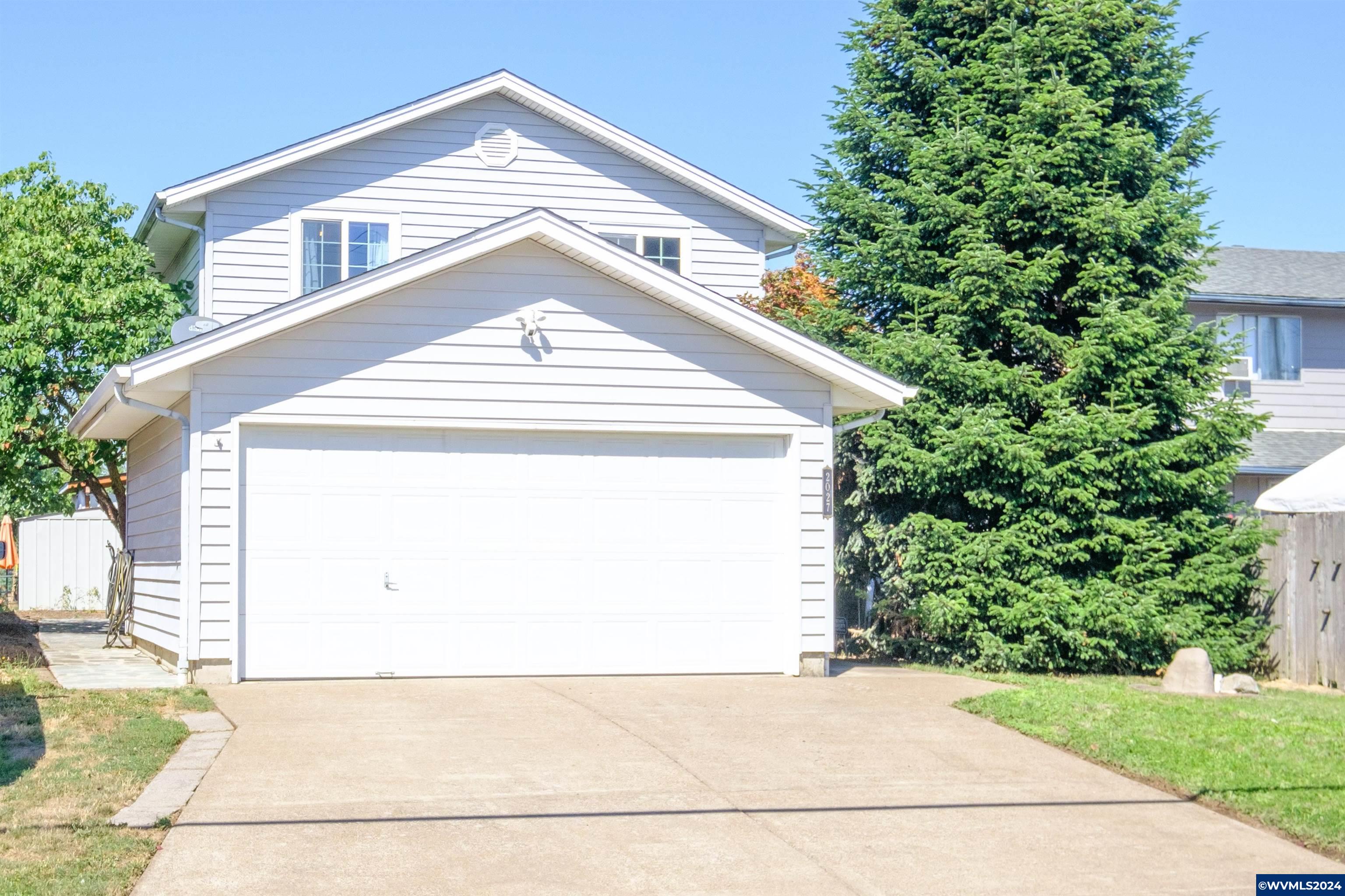 Queen Ave, Albany, OR 97322