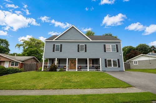 26 N Shetland Rd, Danvers, MA, 01923-2422 | Card Image