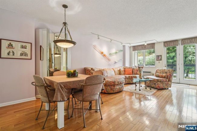 10 Smith Manor Blvd, Condo with 2 bedrooms, 2 bathrooms and null parking in West Orange NJ | Image 4