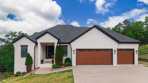 101 War Eagle Drive, Maumelle, AR, 72113 | Card Image