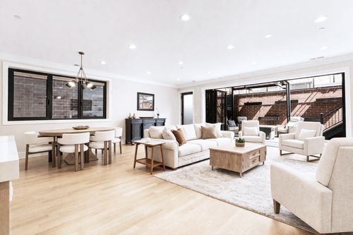 1-1831 N Larrabee St, CHICAGO, IL, 60614-5207 | Card Image